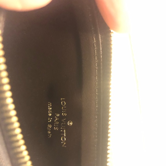 Authentic LV pouch in DE - Picture 4 of 7